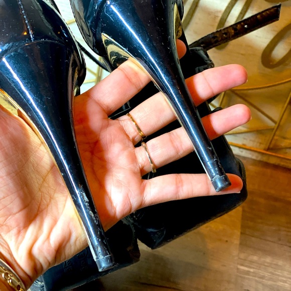 🖤 - Picture 2 of 4